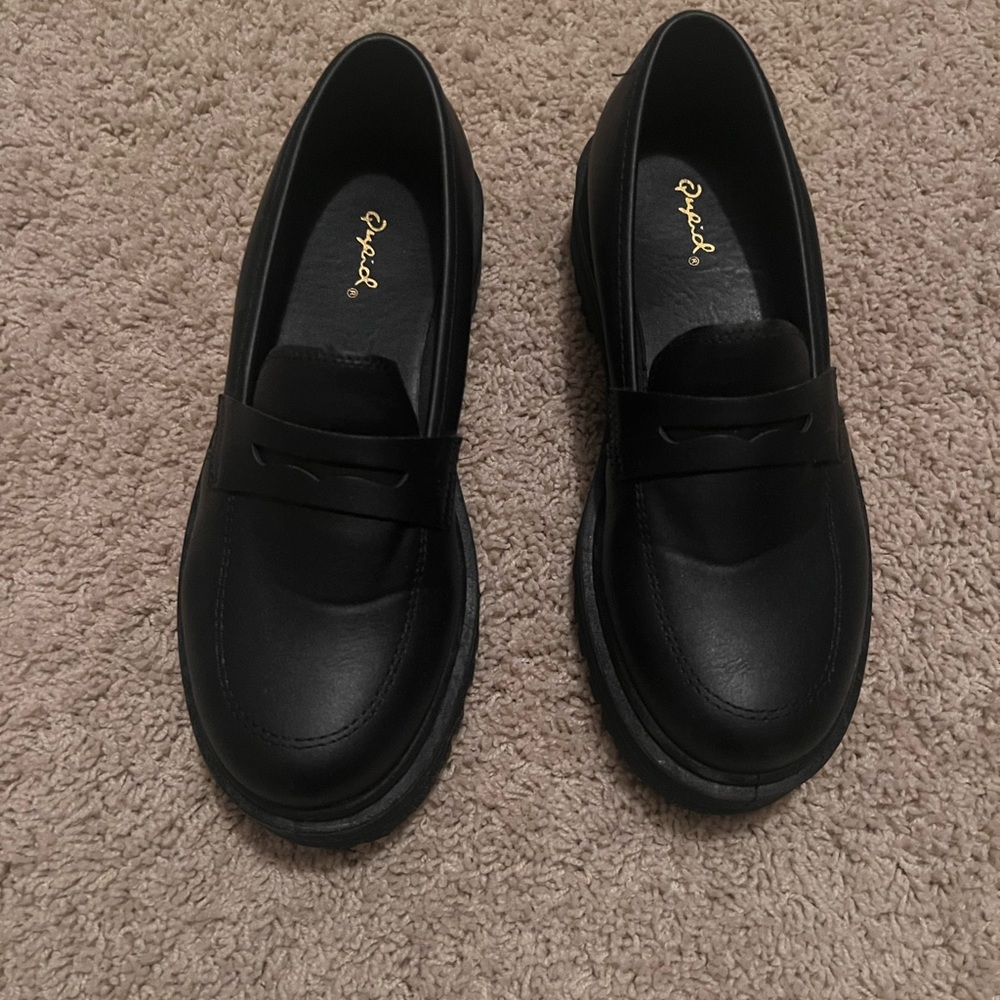 Ladies shoes